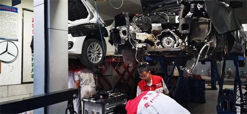 濟(jì)南沃爾沃汽車維修哪家好，汽車凹陷可以上哪維修？